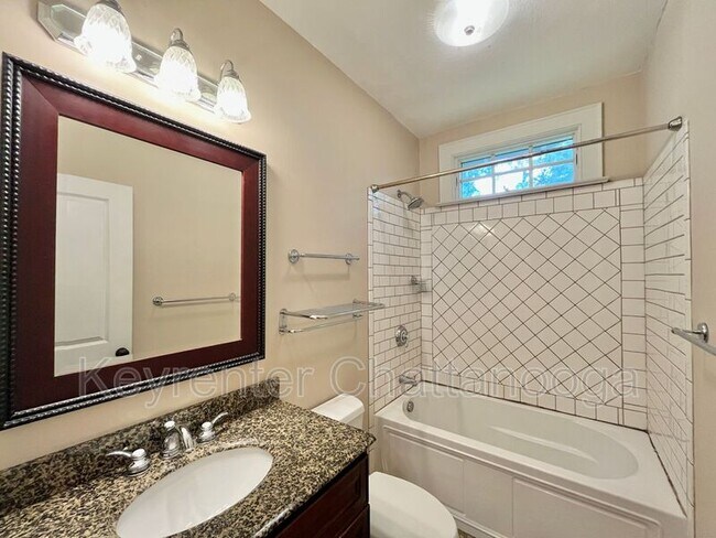 Building Photo - 1610 Hixson Pike