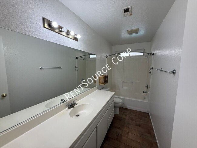 Building Photo - 40333 Argyle Ln