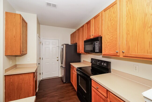Building Photo - 10142 Old Carolina Dr