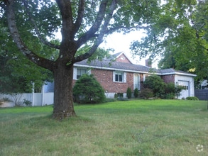 Building Photo - 14 Lyman Rd