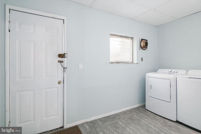 Building Photo - 1735 Mifflin St