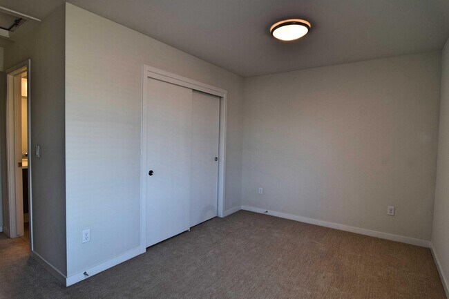 Building Photo - 1239 Tennyson St