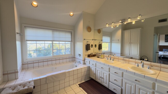 Building Photo - 20641 Medley Ln