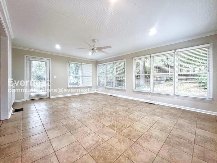 Building Photo - 1133 Wonder Ln