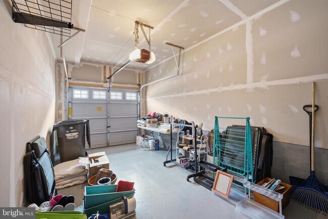 Building Photo - 6073 Camerons Ferry Dr