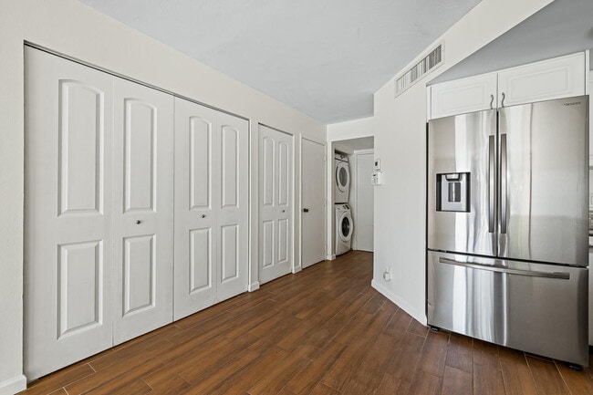 Building Photo - 9 Deer Creek Rd