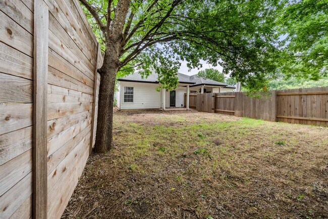 Building Photo - 1214 Vargas Rd