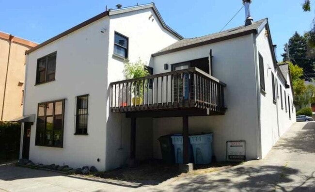 Building Photo - 1720 Spruce St