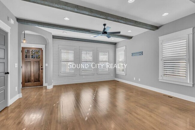 Building Photo - 1801 Sevier St