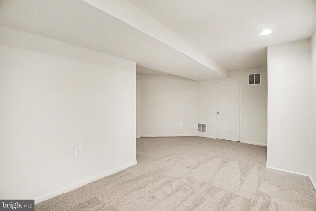 Building Photo - 9308 Paul Dr