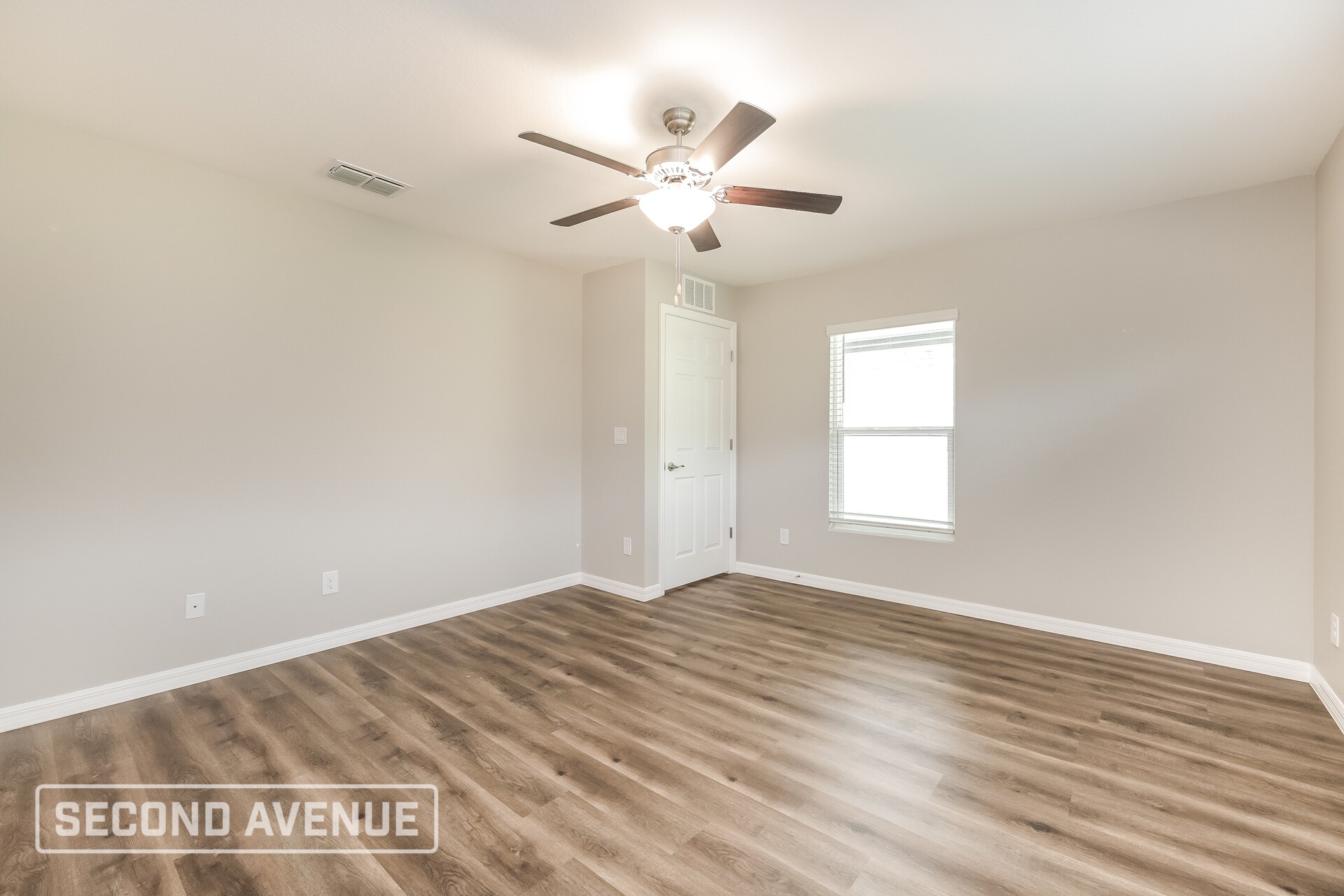 Building Photo - 494 Hoffer St