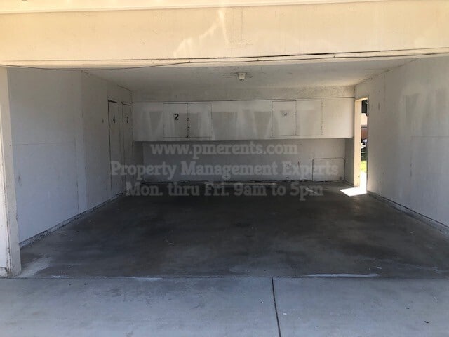 Building Photo - 1235 Pinetree Dr