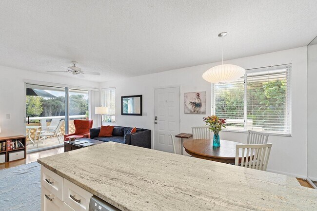 Building Photo - 353 S US Hwy 1