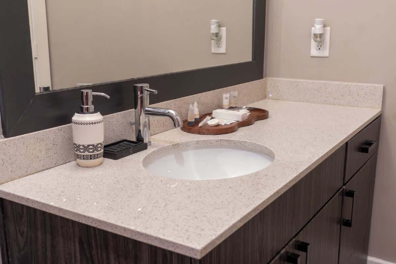 Building Photo - 2470 Cheshire Bridge Rd NE