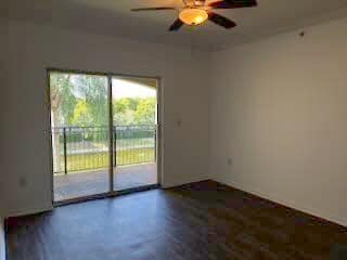 Building Photo - 160 SW 117th Terrace