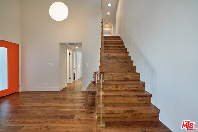 Building Photo - 6435 Innsdale Dr