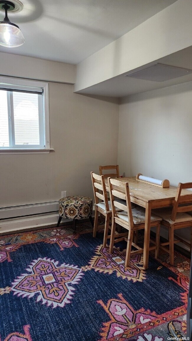 Building Photo - 350 Linden St