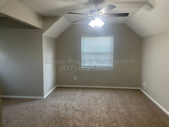 Building Photo - 1516 Oakridge Ct W