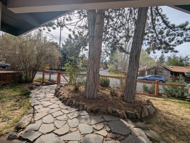 Building Photo - 402 NW 12th St