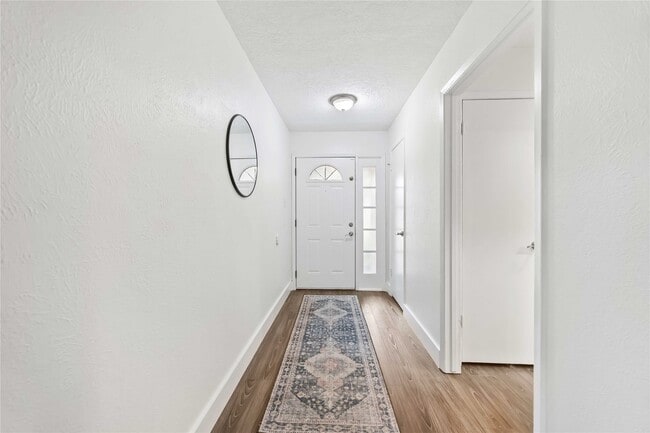 Building Photo - 22419 Deville Dr