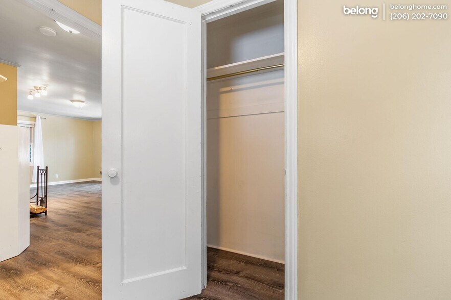 Building Photo - 9807 32nd Ave SW