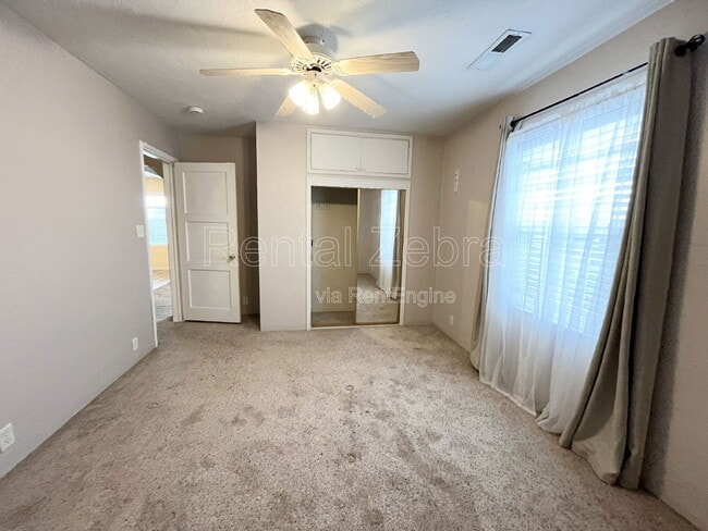 Building Photo - 11986 E Harvey Pettit Rd