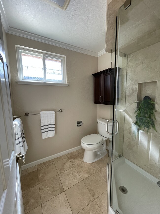 Building Photo - 480 Sandstone Dr
