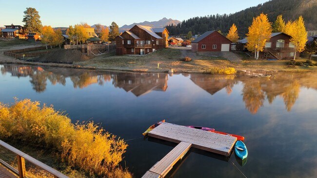 Building Photo - Spacious Apartment on Lake Hatcher **Rent ...