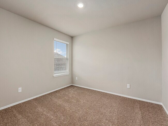 Building Photo - 9278 Inland Leather Ln