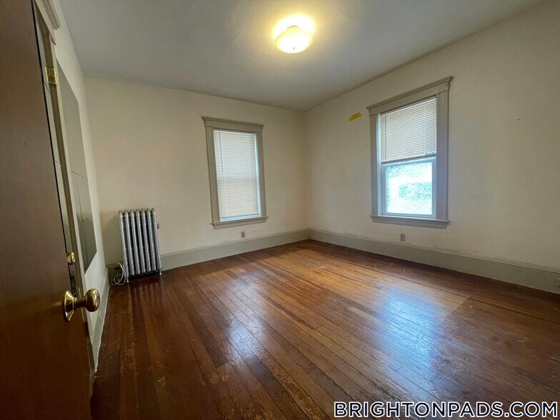 Building Photo - 62 Union St