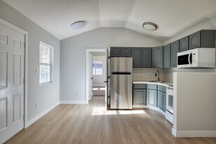 Building Photo - 2913 Filbert St