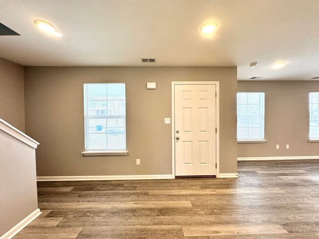 Building Photo - 127 Landry Ln