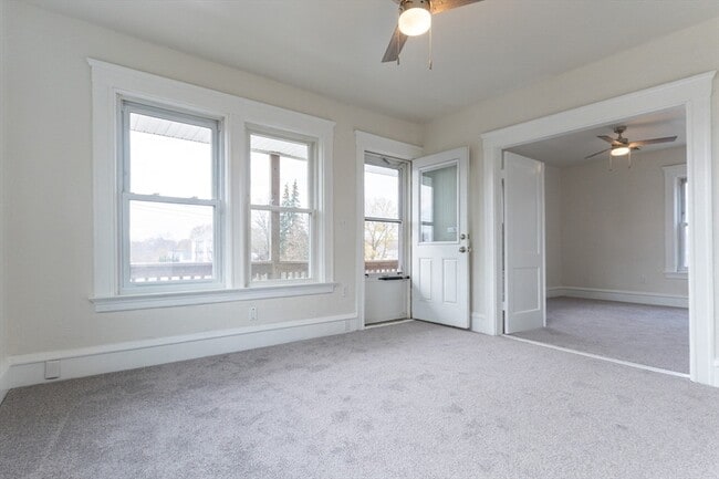 Building Photo - 643 Rathbun St