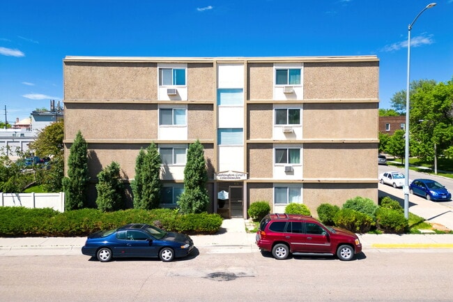 Building Photo - 925 1st Ave N