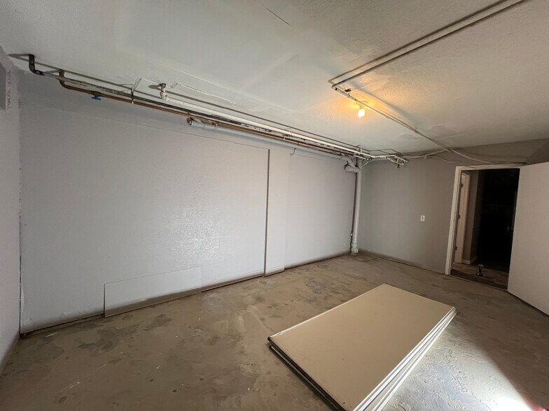 Building Photo - 88 Wakelee Rd