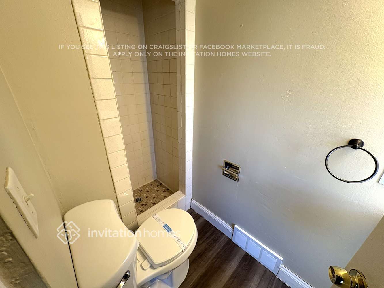 Building Photo - 1923 Arlington Ave E