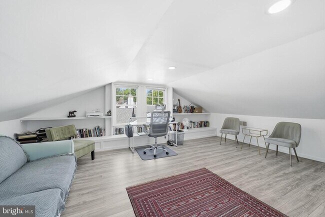 Building Photo - 3357 Stuyvesant Pl NW