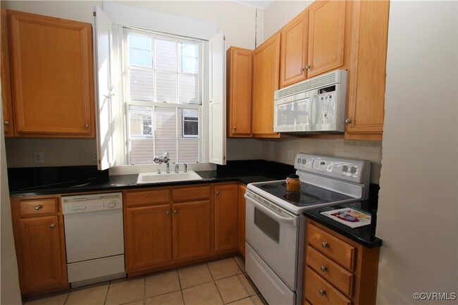 Building Photo - 219 N 19th St