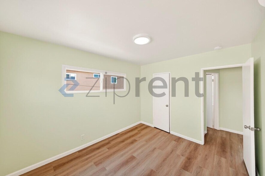 Building Photo - 610 N Garfield Ave