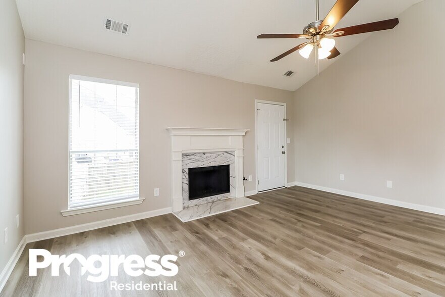 Building Photo - 553 Ransom Way