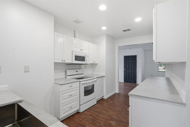 Building Photo - 7606 Williamson Creek Drive