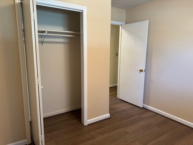 Building Photo - 5672 Claridge Dr
