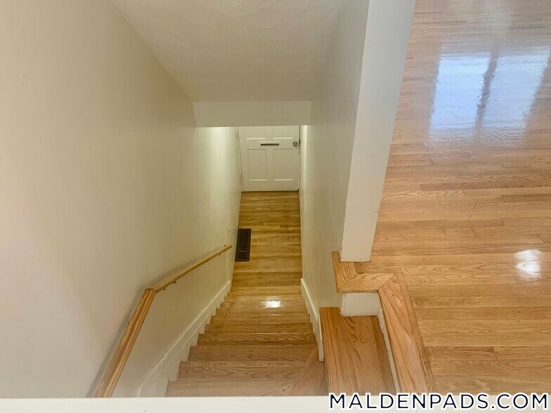 Building Photo - 20 Porter St