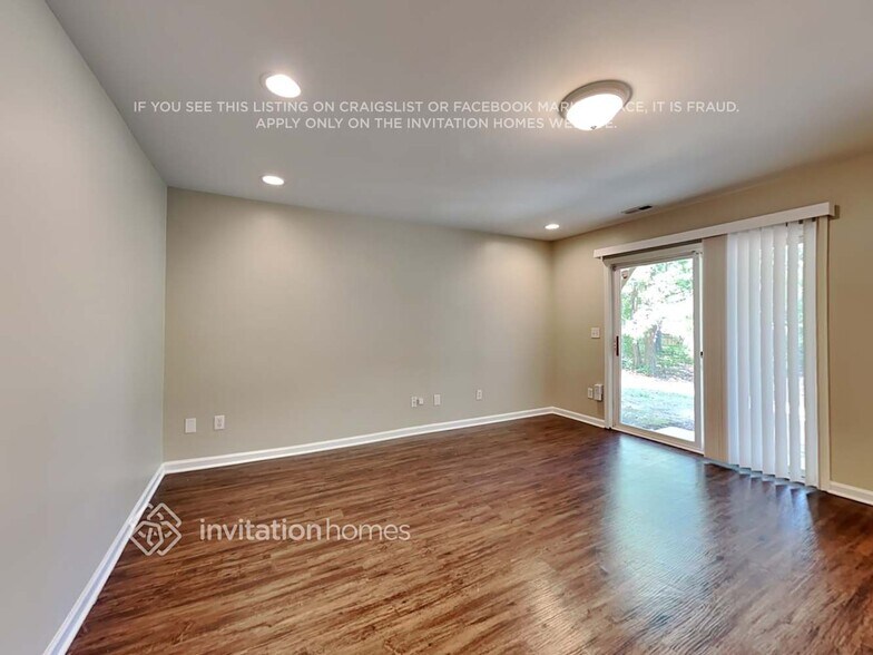 Building Photo - 8704 Winding River Way