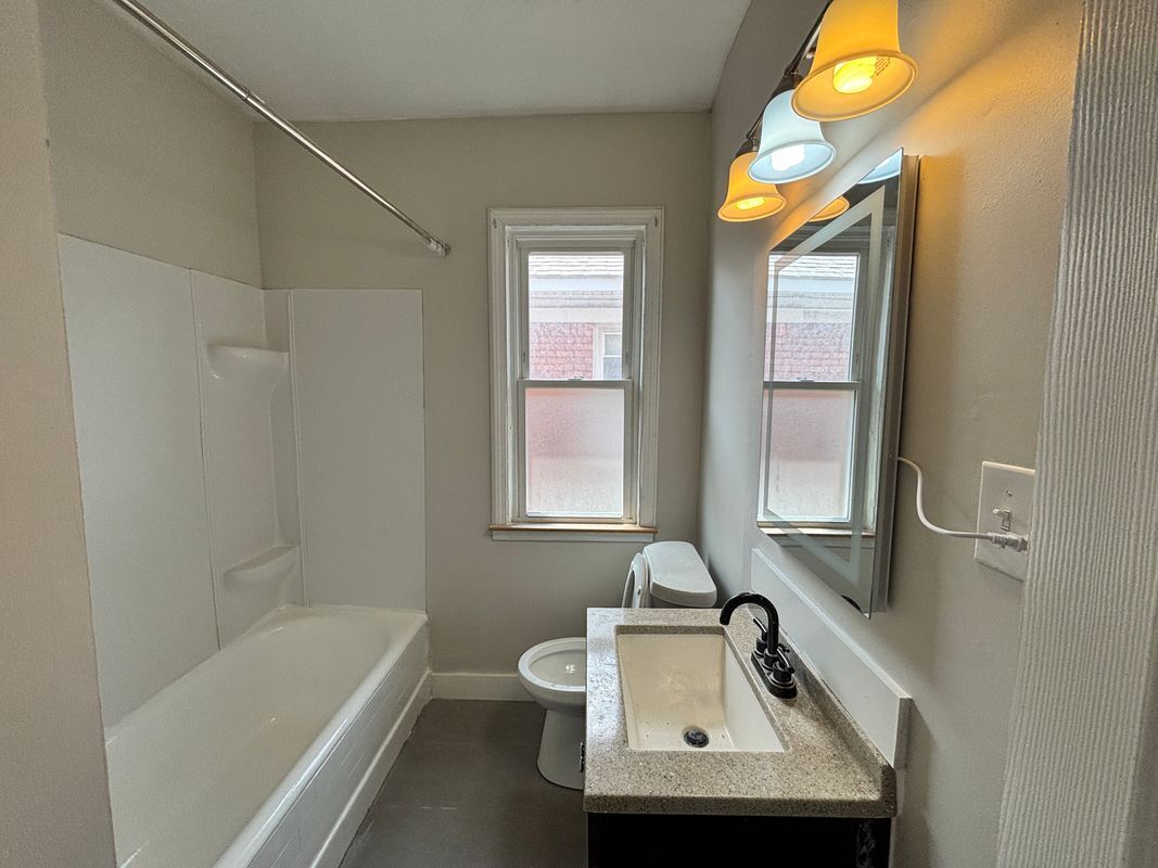 Building Photo - 3025 Tuxedo St