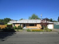 Building Photo - 3Bd/2Ba Single Story House - Available to View!