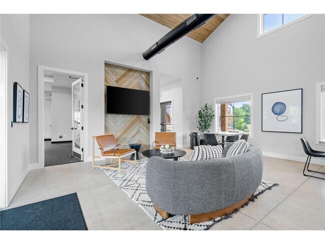 Building Photo - 6848 Aqua Trl
