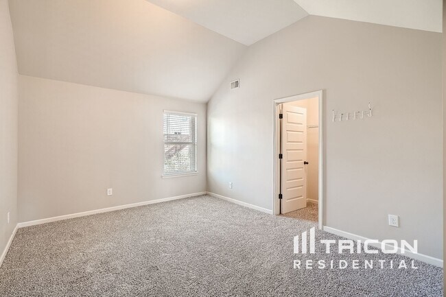 Building Photo - 1060 Del Mar Club Dr