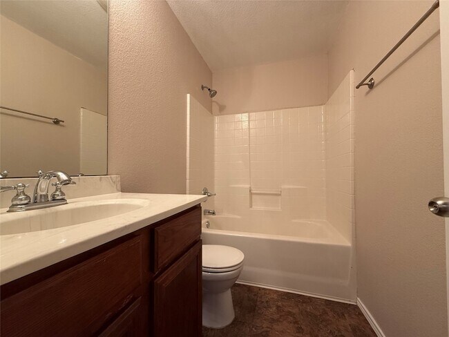 Building Photo - 5317 Malibu St