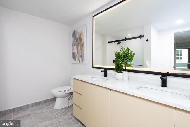 Building Photo - 1425 New York Ave NW